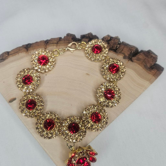 Vintage look India Red and Gold 8" Flower Rhinestone Rakhi Flower Bracelet - Picture 3 of 10